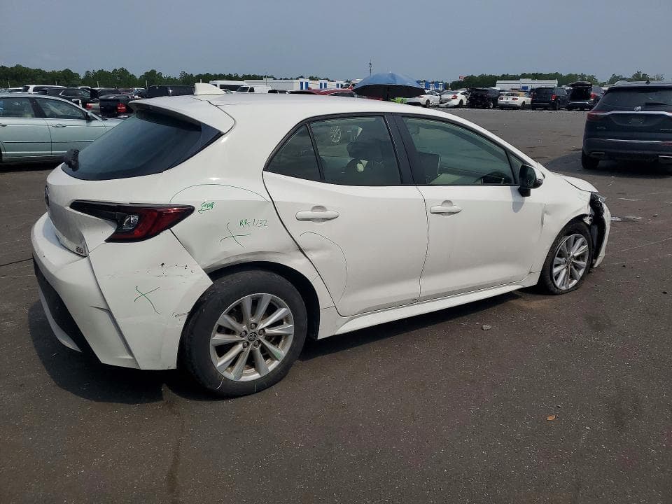 2023 TOYOTA COROLLA HATCHBACK SE 3