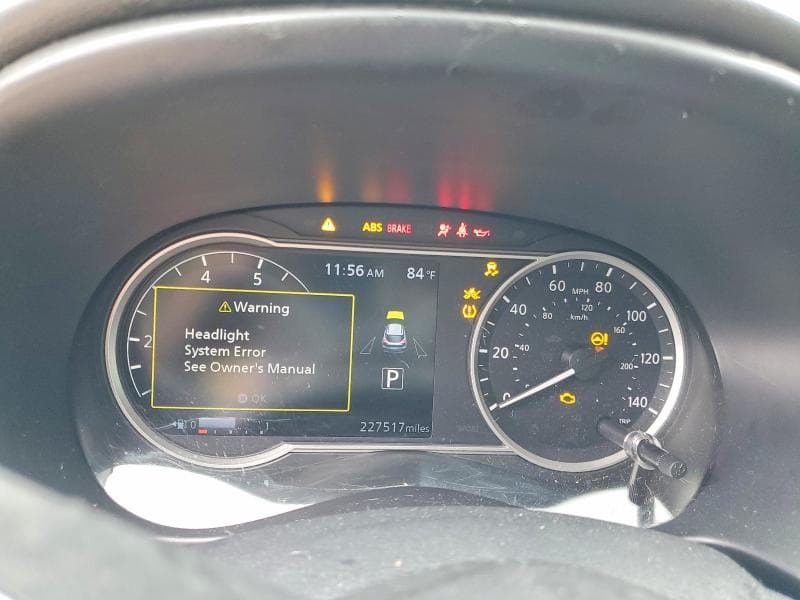 2019 NISSAN KICKS SR 9