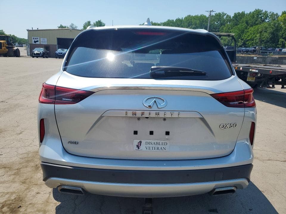 2020 INFINITI QX5 6