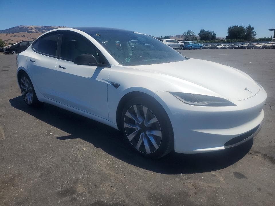 2026 TESLA MODEL 3 4