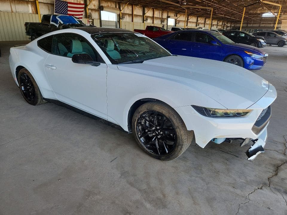 2025 FORD MUSTANG 4