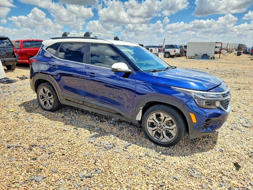 2024 KIA SELTOS S 4