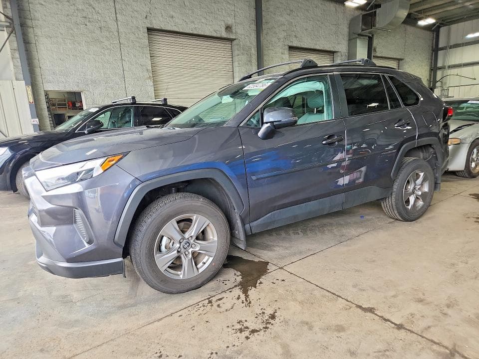 2025 TOYOTA RAV4 XLE - 1