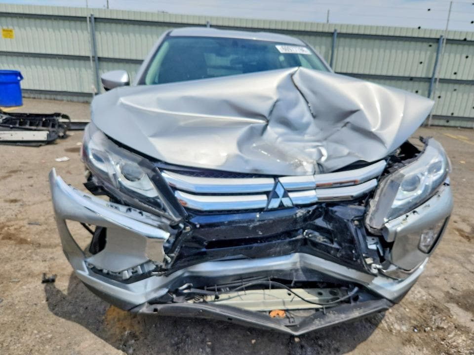 2019 MITSUBISHI ECLIPSE CROSS SE 5
