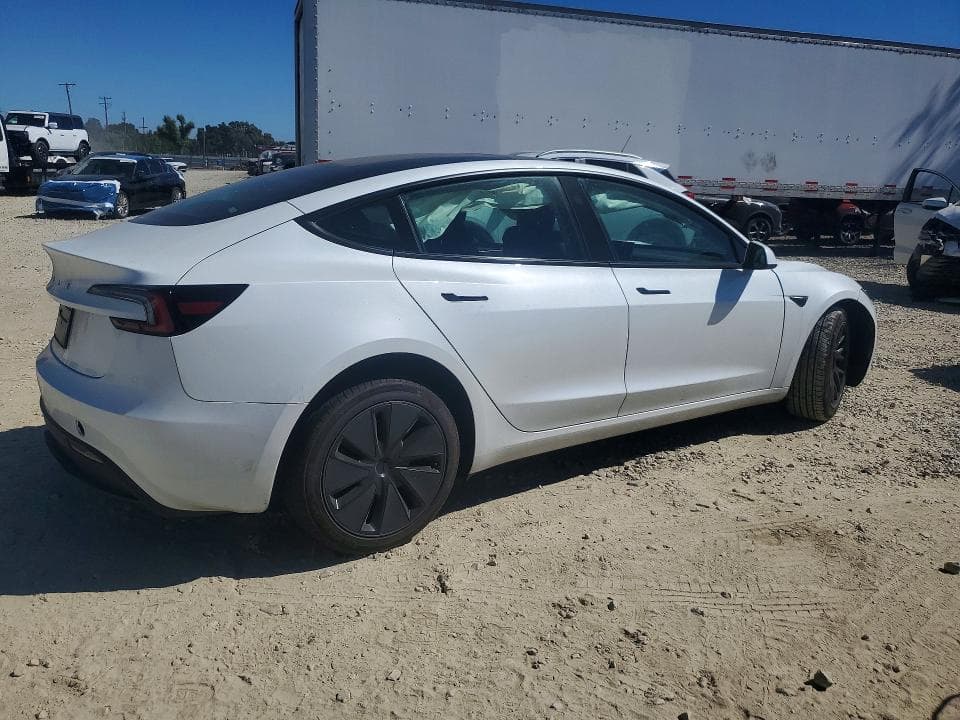 2026 TESLA MODEL 3 3