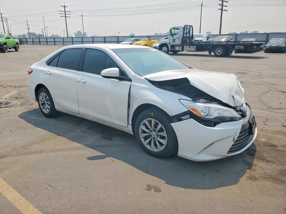 2017 TOYOTA CAMRY LE 4