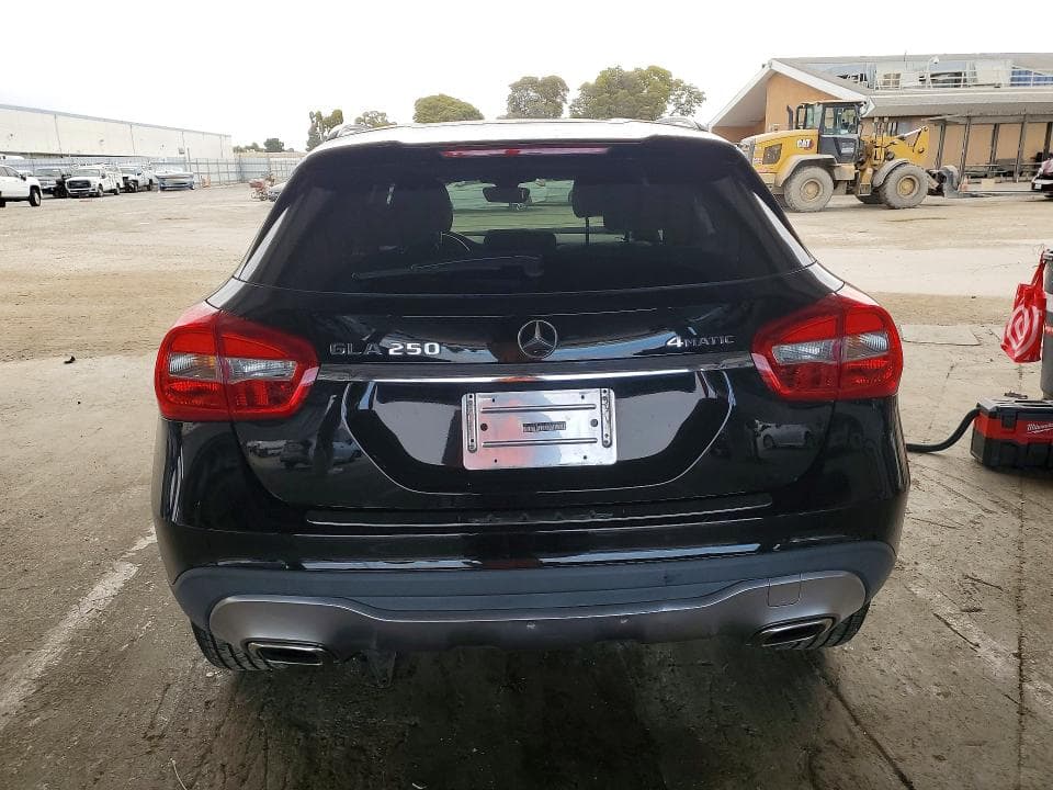 2018 MERCEDES-BENZ GLA 250 4MATIC 6