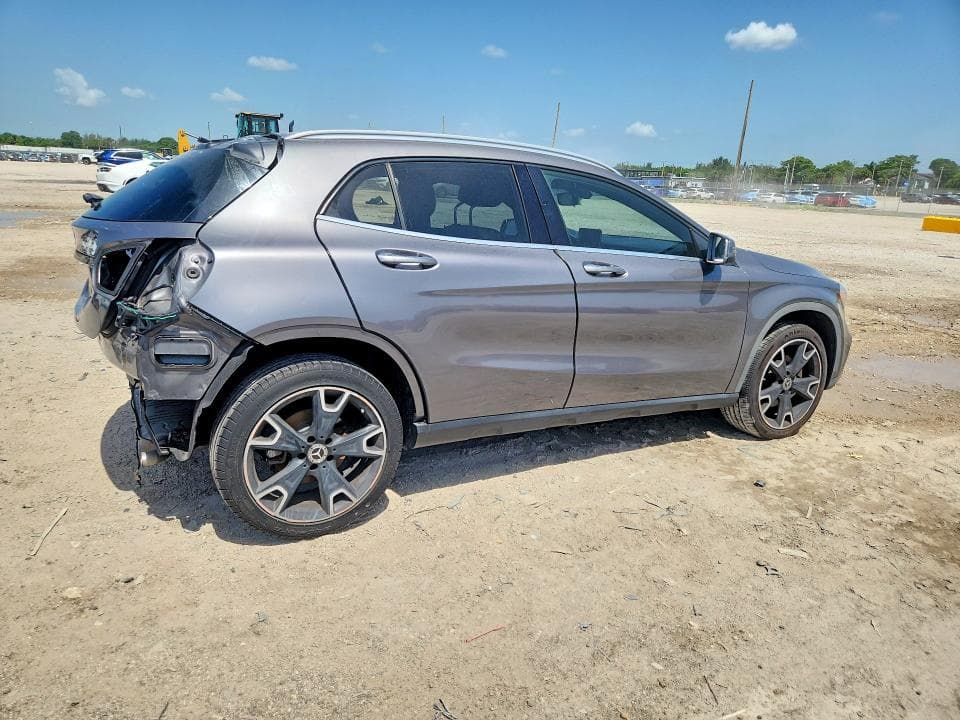 2019 MERCEDES-BENZ GLA 250 3