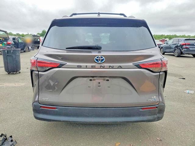 2021 TOYOTA SIENNA LE 6