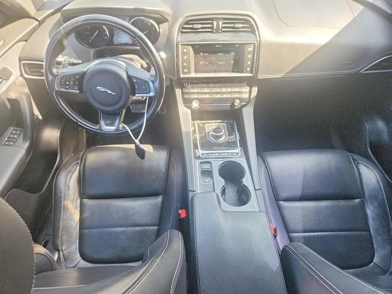 2017 JAGUAR F-PACE S 8