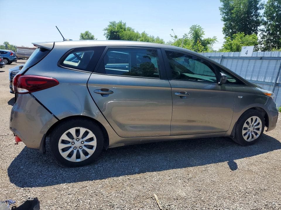 2017 KIA RONDO 3