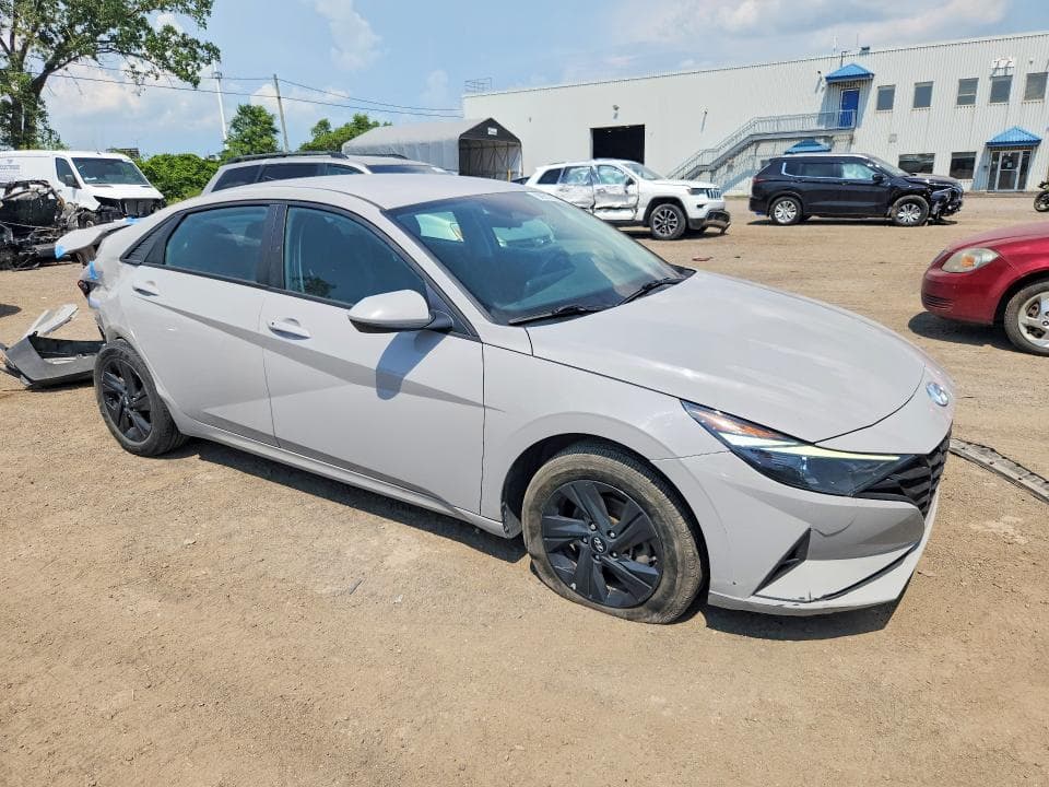 2023 HYUNDAI ELANTRA SEL 4