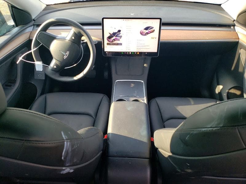 2023 TESLA MODEL Y 8