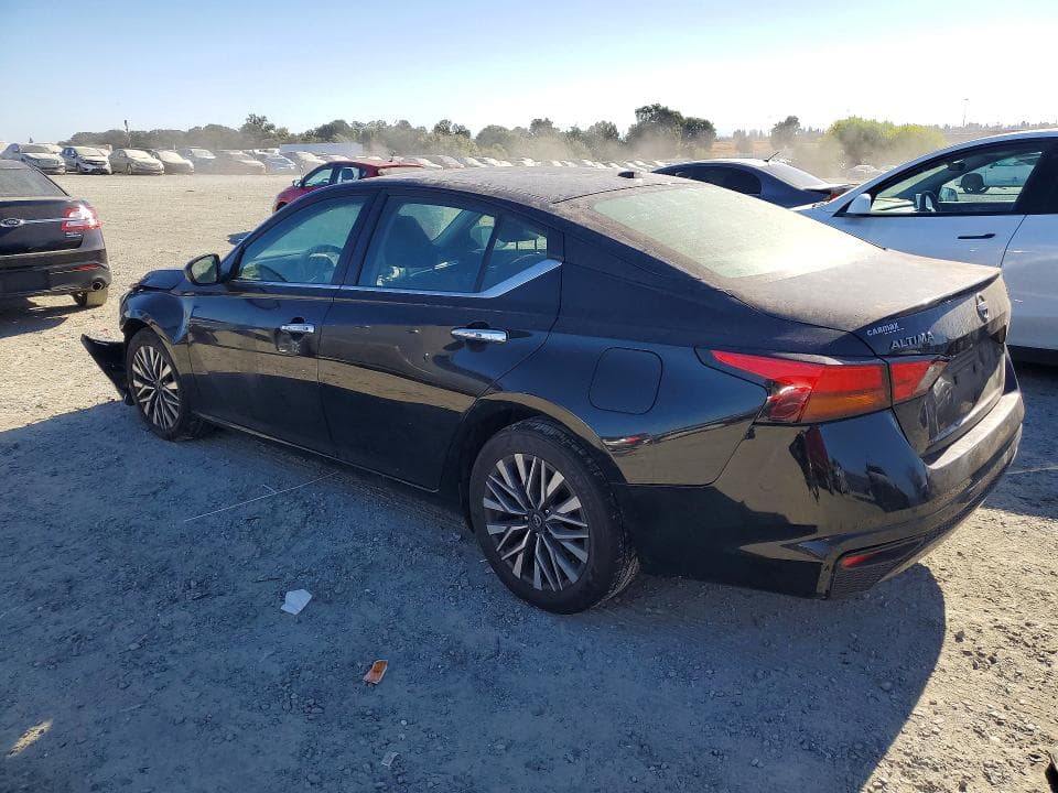 2024 NISSAN ALTIMA SV 2