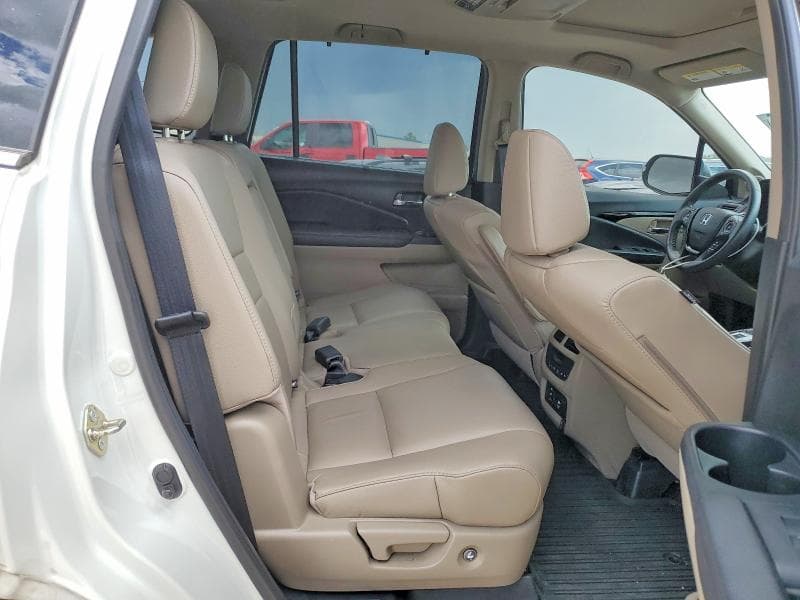 2017 HONDA PILOT TOURING 11