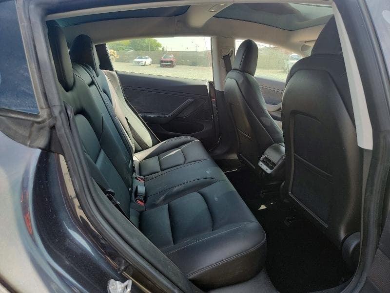 2018 TESLA MODEL 3 10