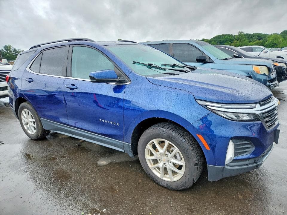 2022 CHEVROLET EQUINOX LT 4