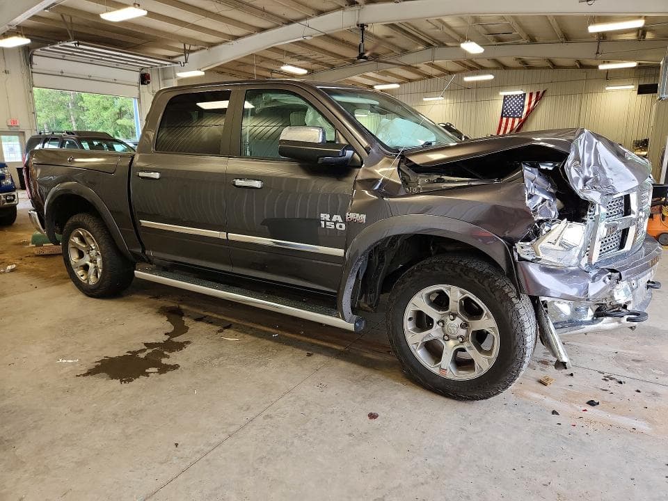 2017 RAM 1500 LARAMIE 4
