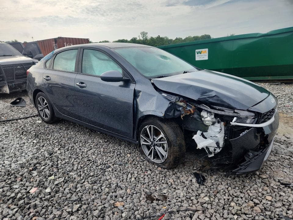2023 KIA FORTE LXS 4