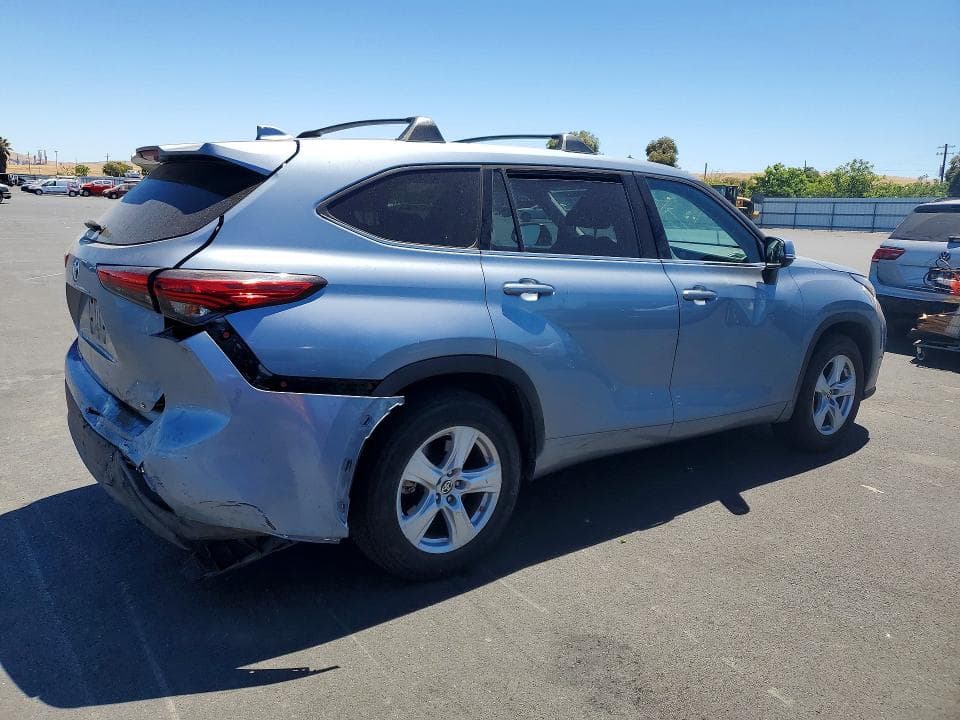 2020 TOYOTA HIGHLANDER LE 3