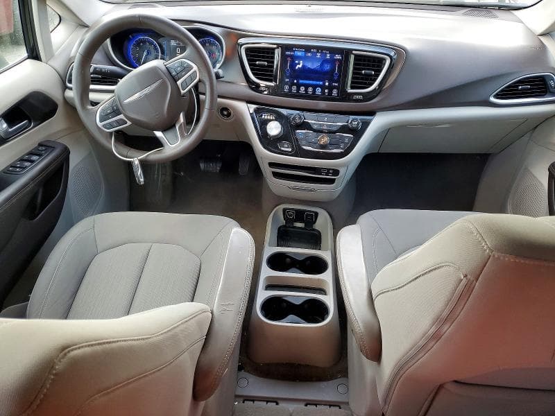 2017 CHRYSLER PACIFICA TOURING 8