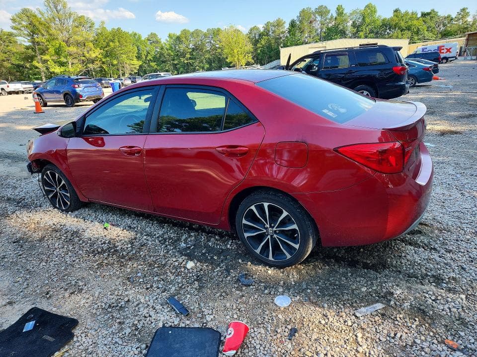 2018 TOYOTA COROLLA SE 2