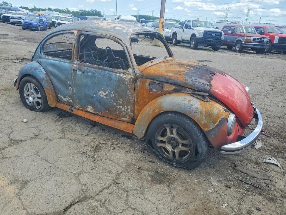 1972 VOLKSWAGEN SUPER BEETLE 4