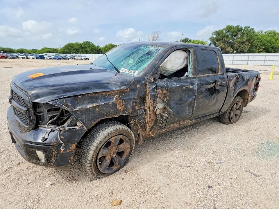 2019 RAM 1500 CLASSIC SLT - 1