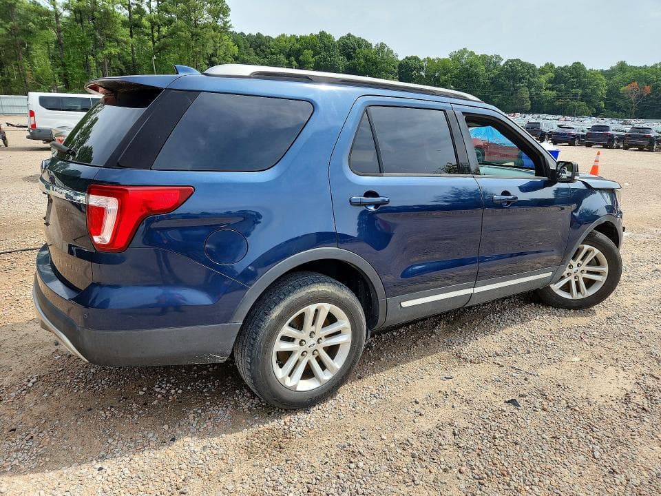 2017 FORD EXPLORER XLT 3