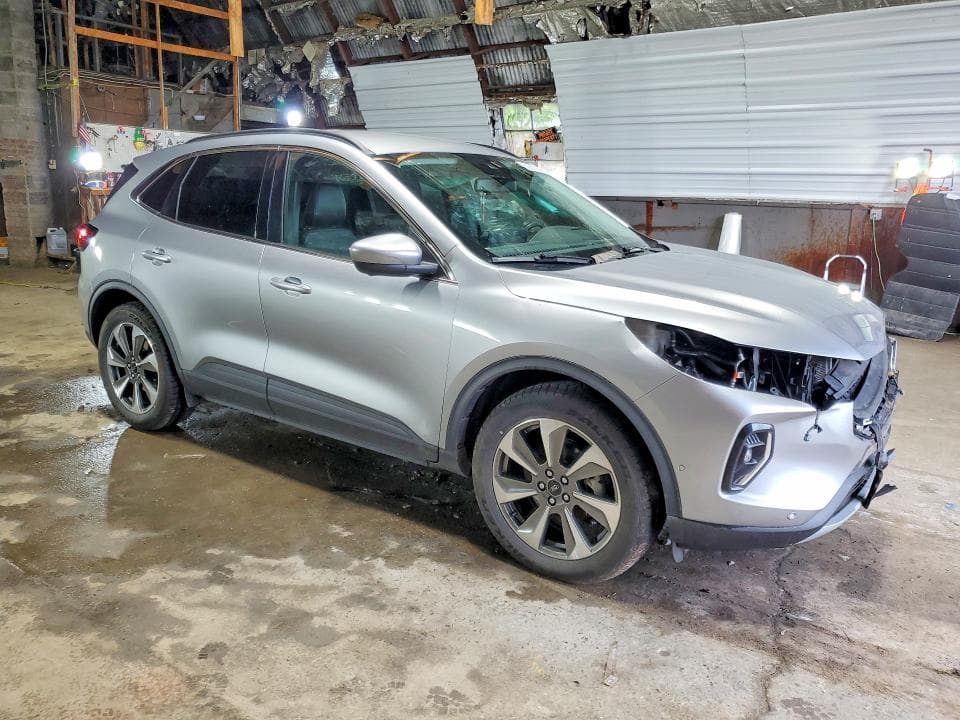2023 FORD ESCAPE PLATINUM 4