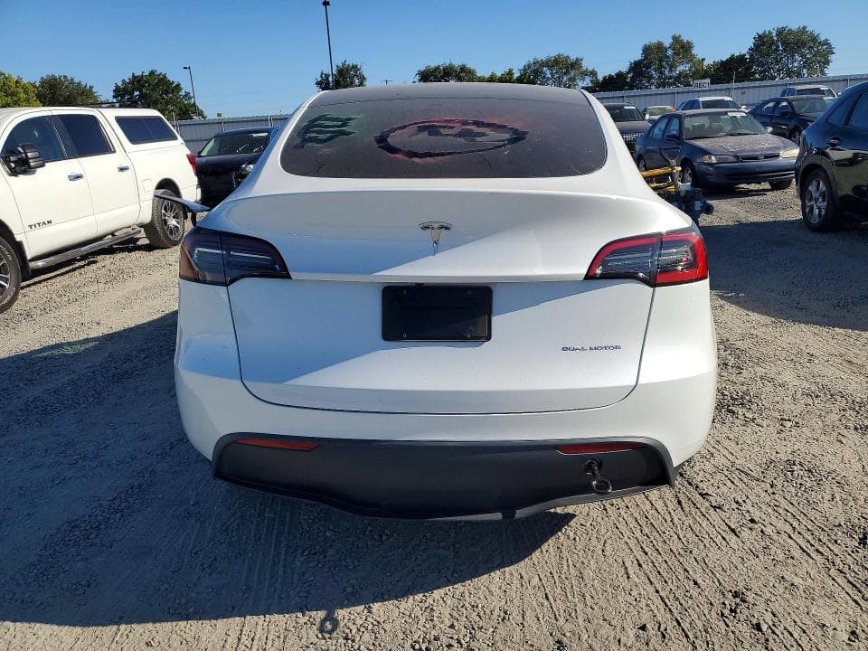 2023 TESLA MODEL Y 6