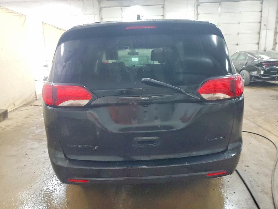 2020 CHRYSLER PACIFICA LIMITED 6