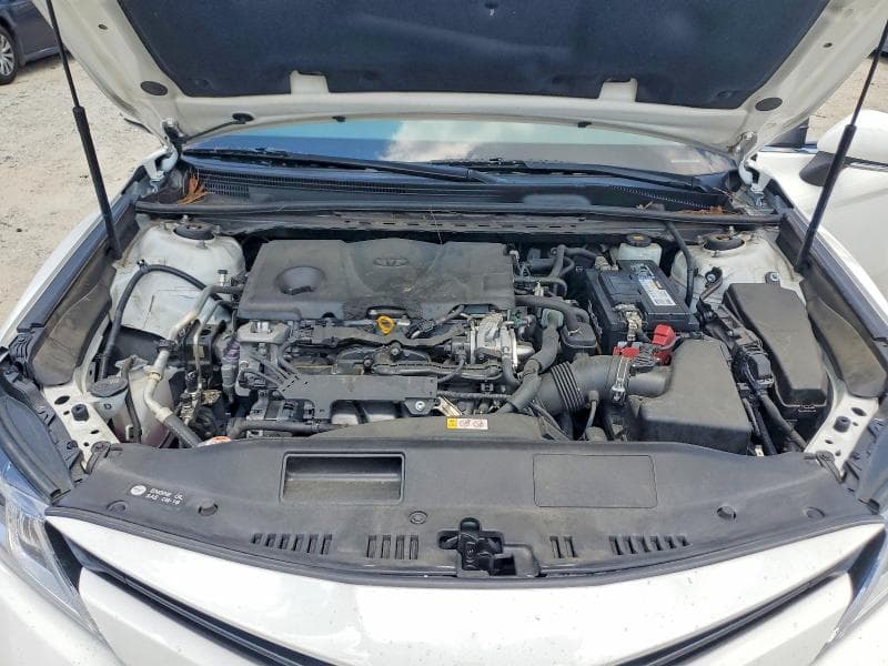 2018 TOYOTA CAMRY LE 11