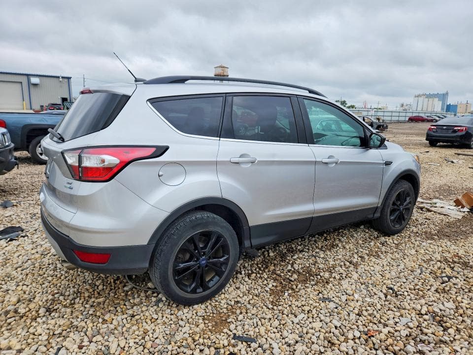 2018 FORD ESCAPE SE 3