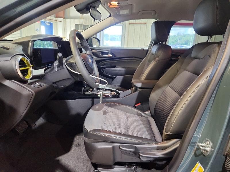 2025 CHEVROLET TRAX 1LT 7