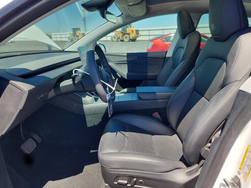 2026 TESLA MODEL Y 7