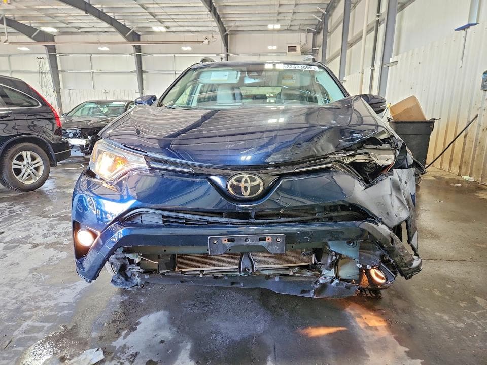 2018 TOYOTA RAV4 XLE 5