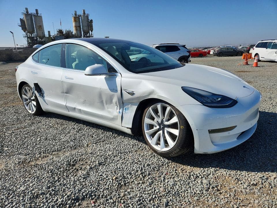 2019 TESLA MODEL 3 4