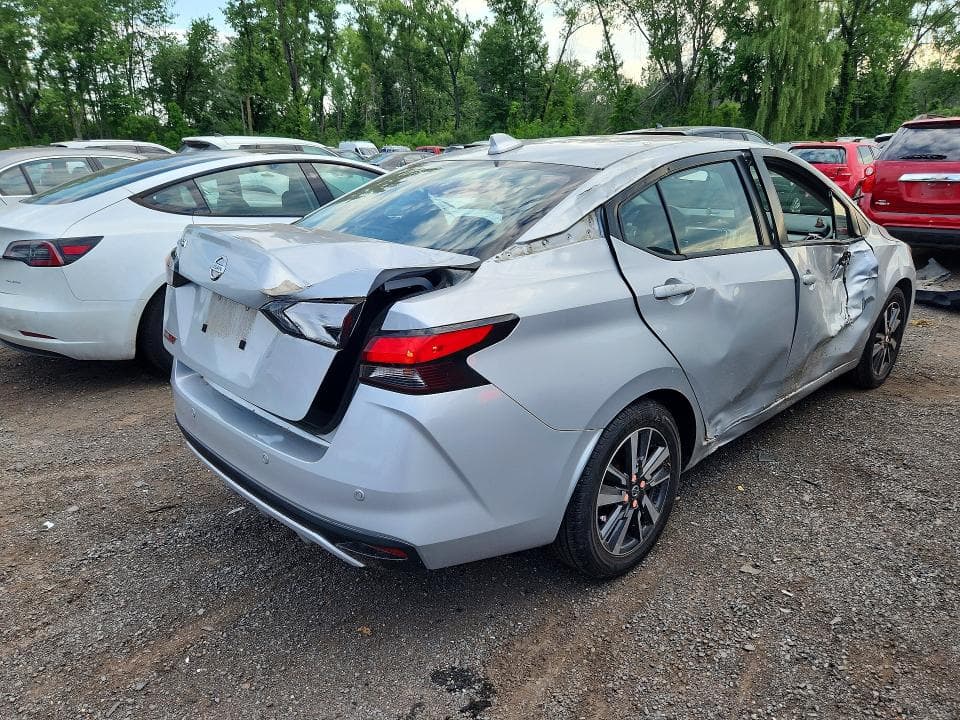 2021 NISSAN VERSA SV 3