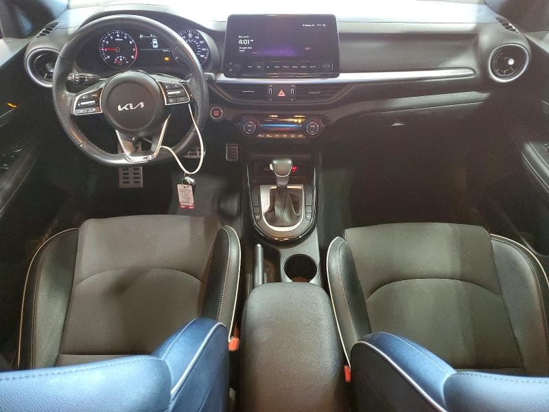 2023 KIA FORTE GT LINE 8