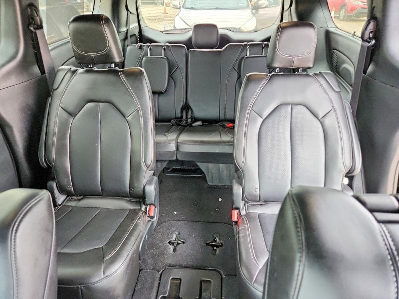 2023 CHRYSLER PACIFICA TOURING L 10