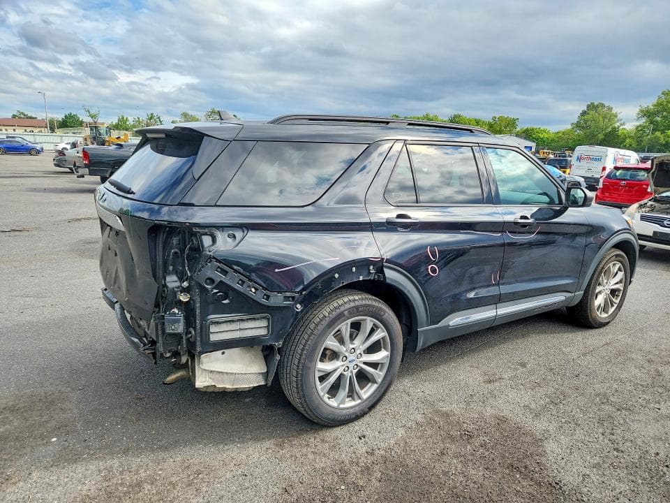 2021 FORD EXPLORER XLT 3