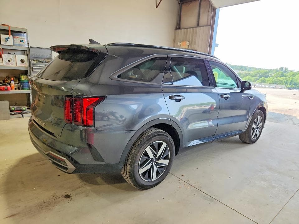 2022 KIA SORENTO EX 3