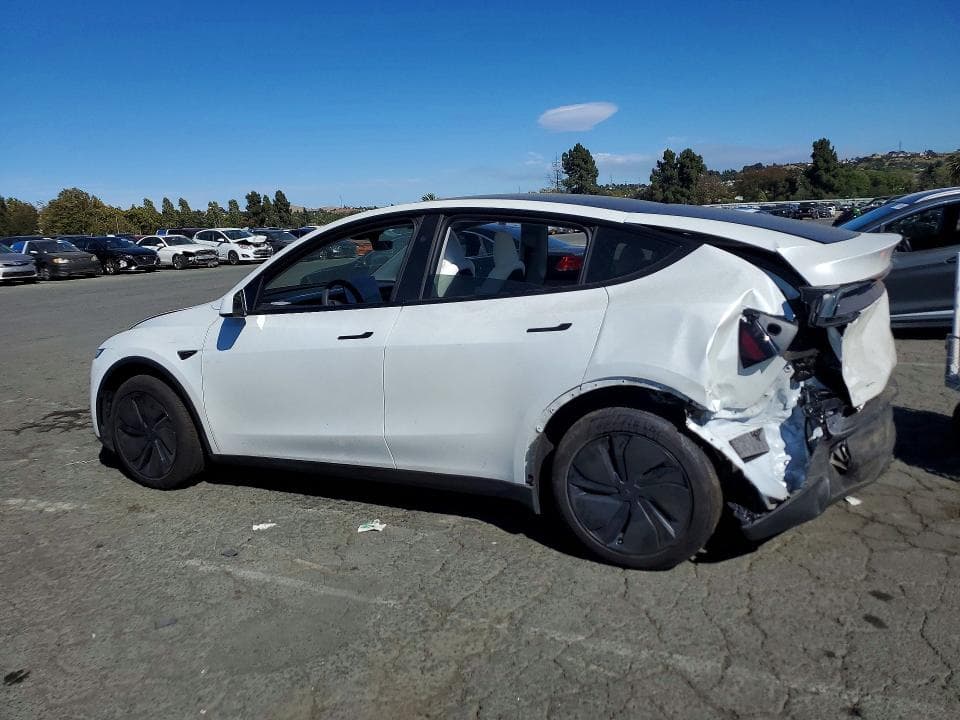 2026 TESLA MODEL Y 2