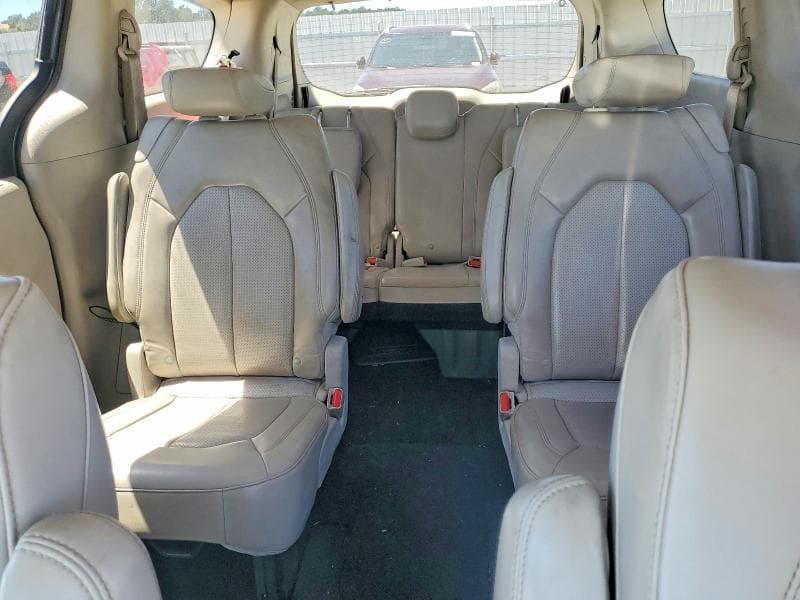 2021 CHRYSLER VOYAGER LXI 10