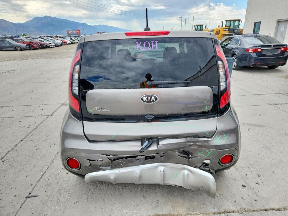 2018 KIA SOUL + 6