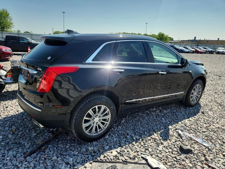 2017 CADILLAC XT5 LUXURY 3