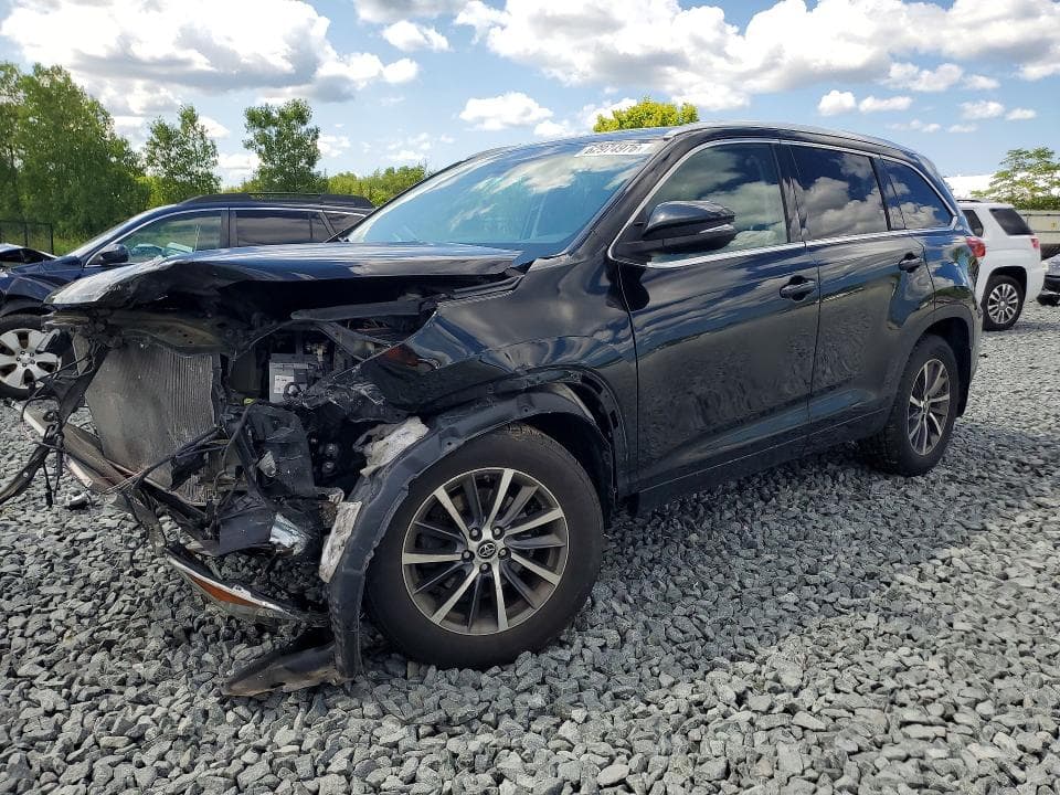 2018 TOYOTA HIGHLANDER XLE - 1