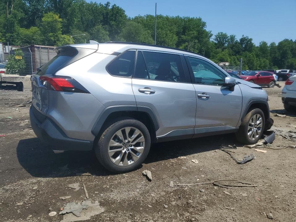 2021 TOYOTA RAV4 XLE PREMIUM 3