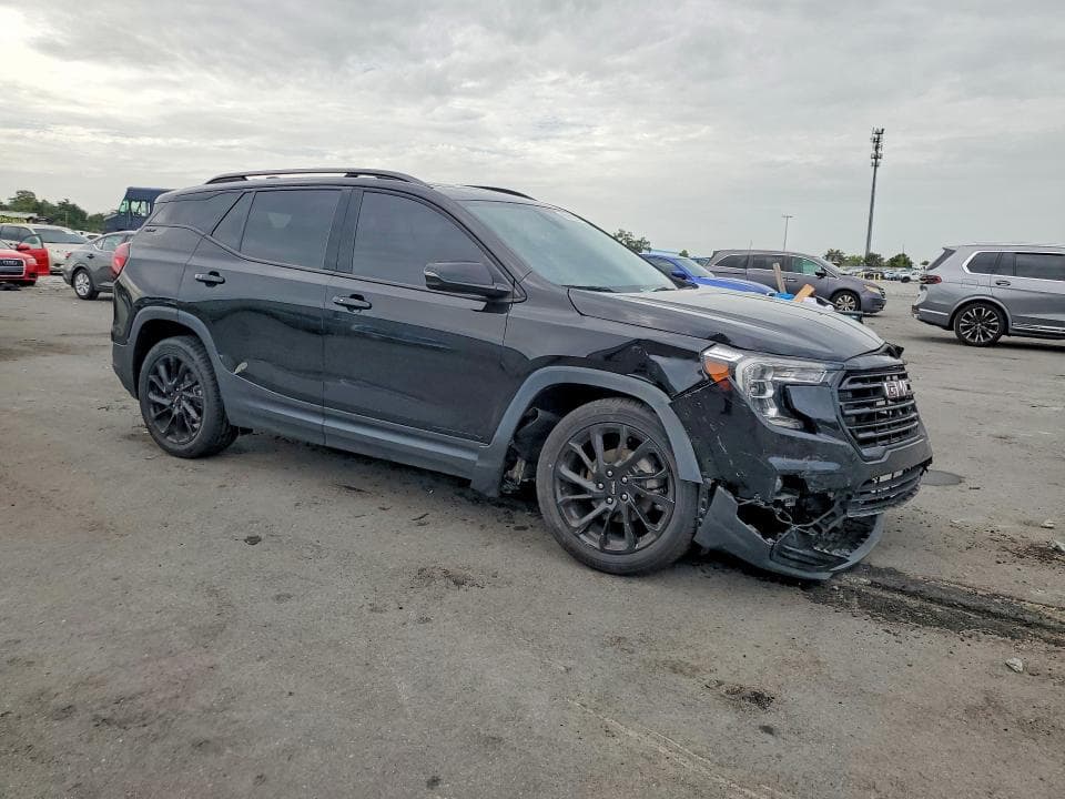 2023 GMC TERRAIN SLT 4